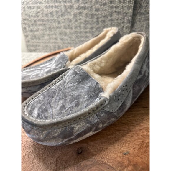 UGG Womens Velvet & Shearling Lined Slippers Size 7 Gray - Picture 8 of 10